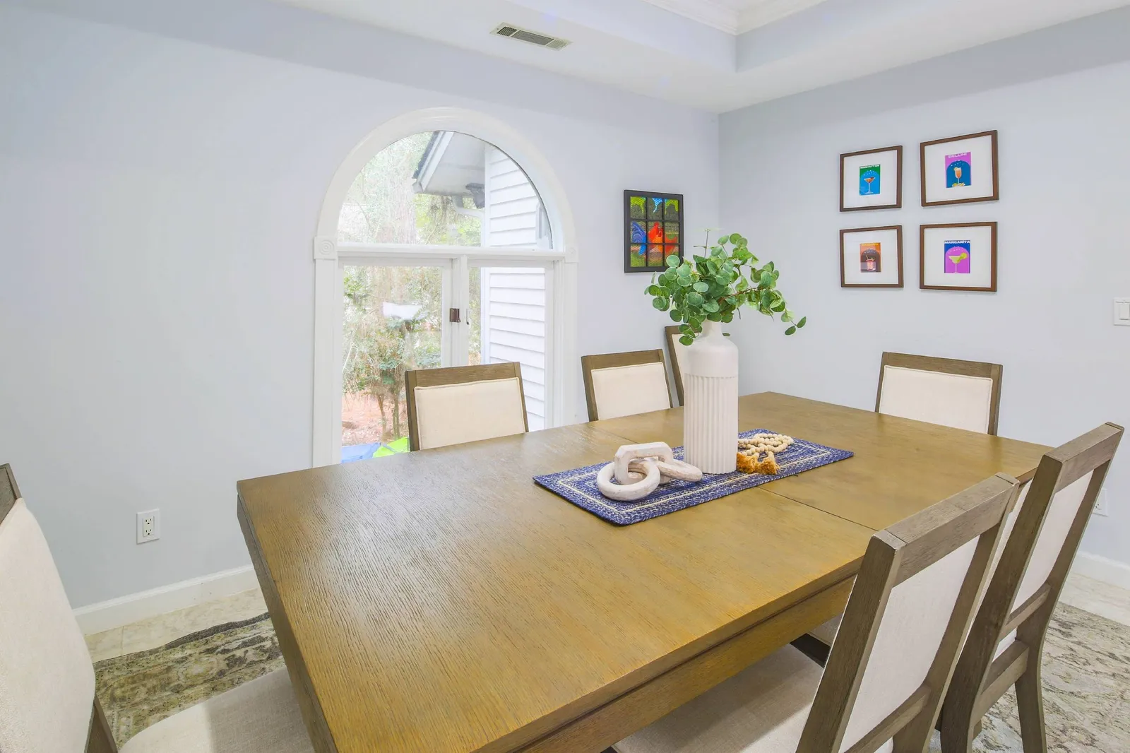 The dining table in the dining room seats 6.