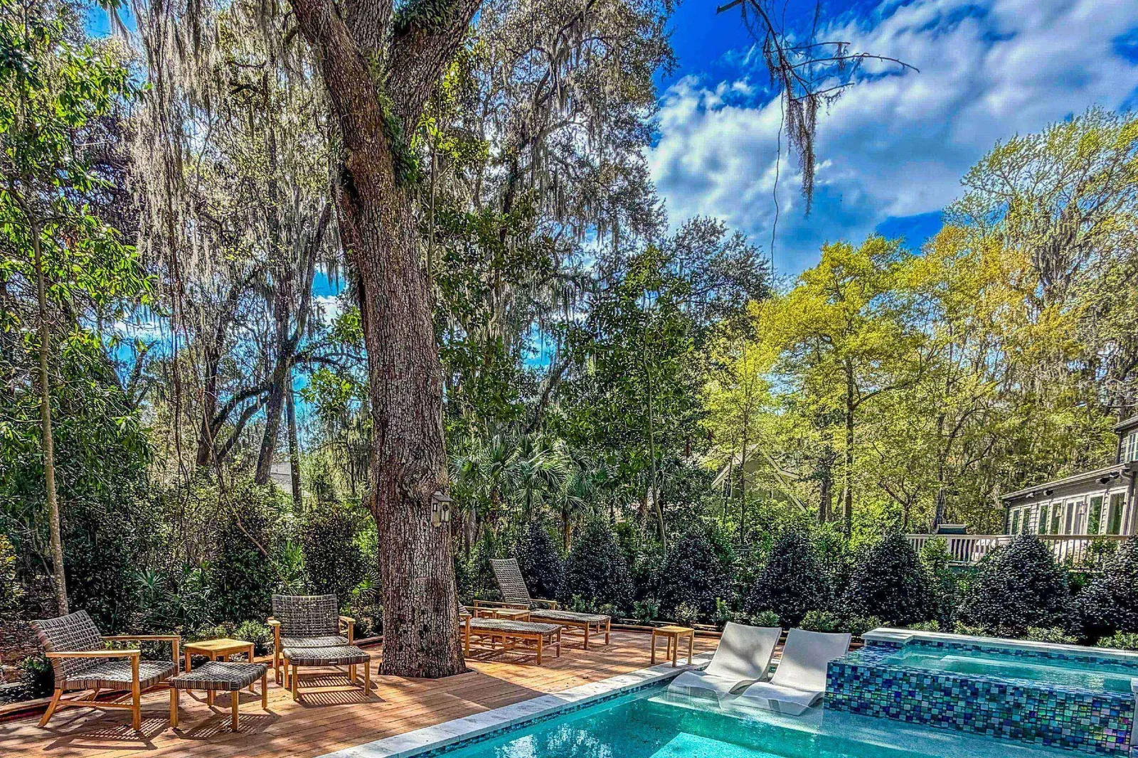 We'd love to host your next beach getaway at Blue Mermaid!