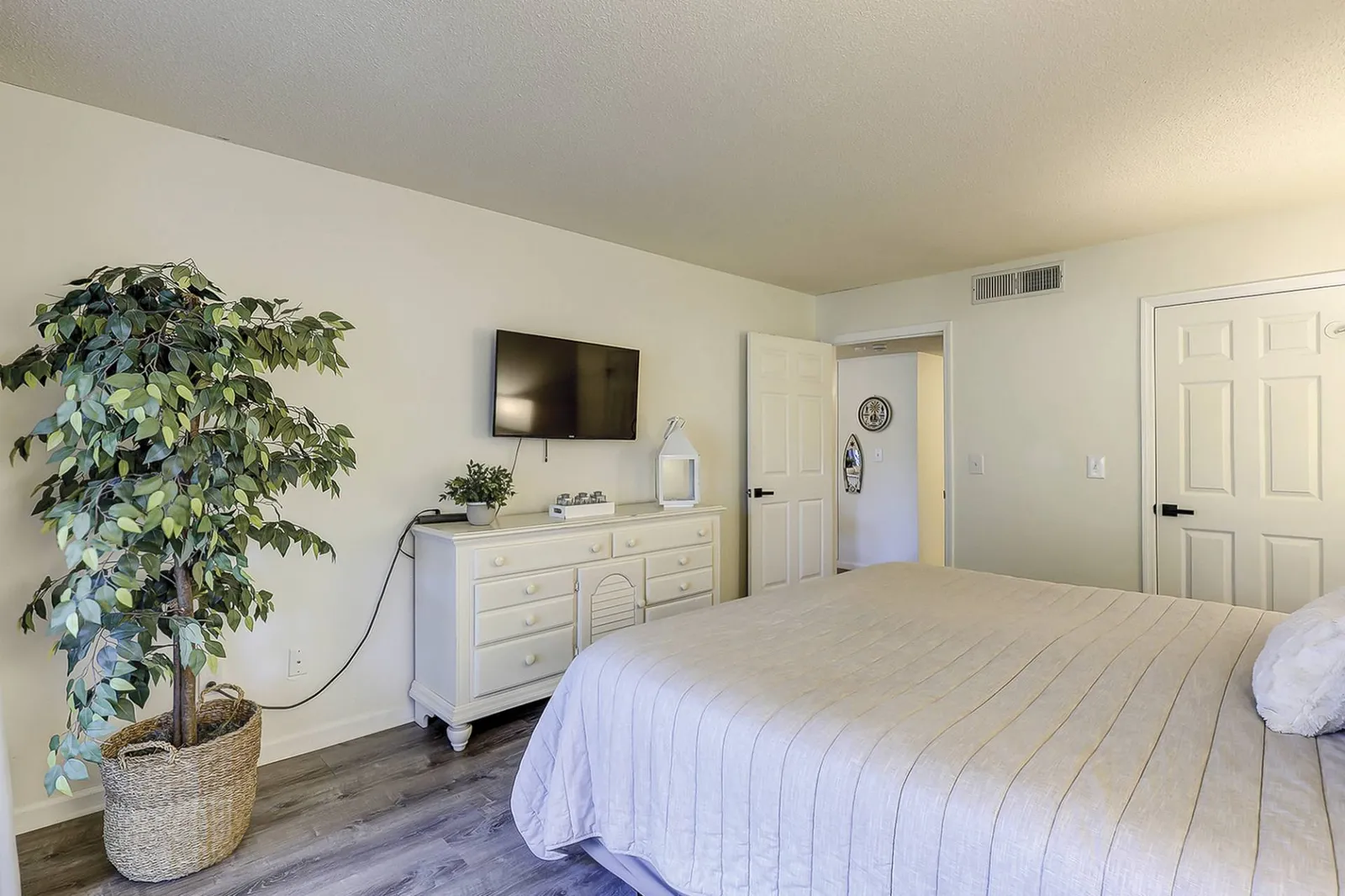 King Bedroom