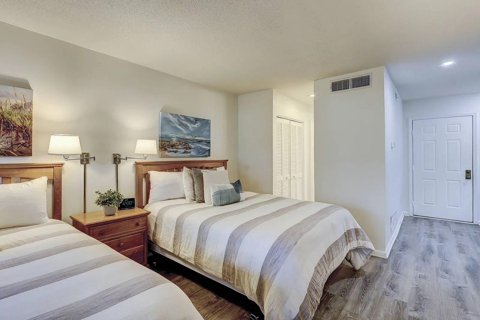 Guest Bedroom Two Queen Beds