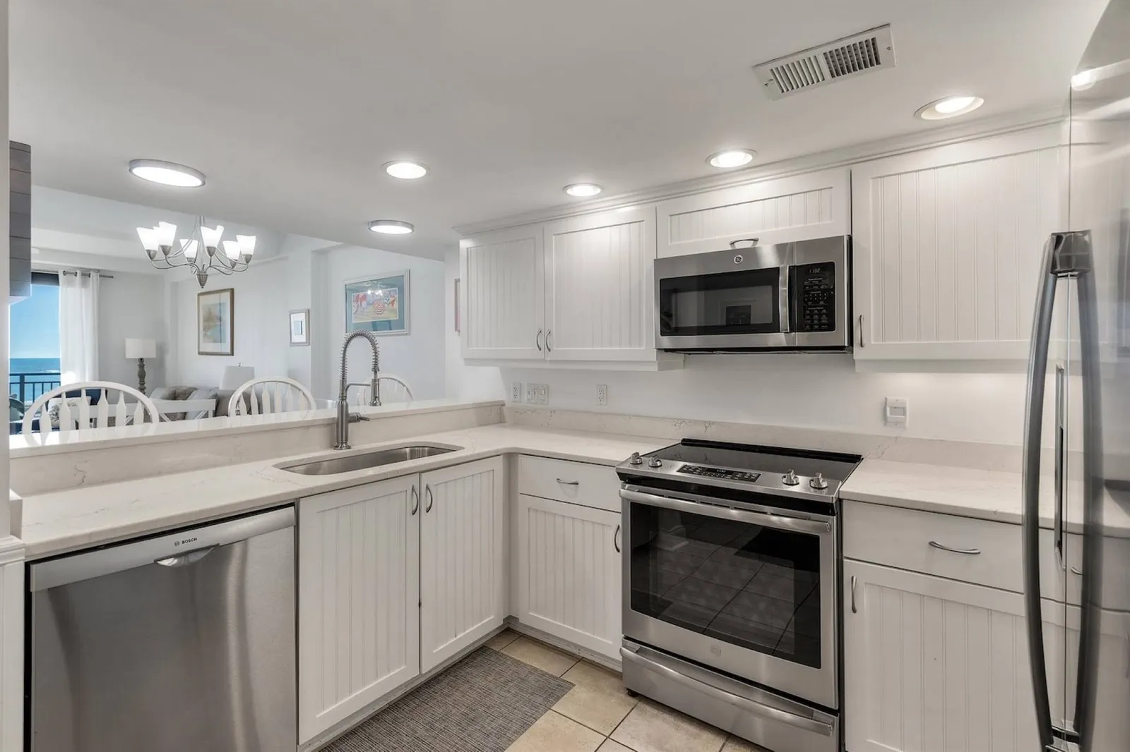 There's plenty of room in the spacious kitchen for your family to prepare their meals.