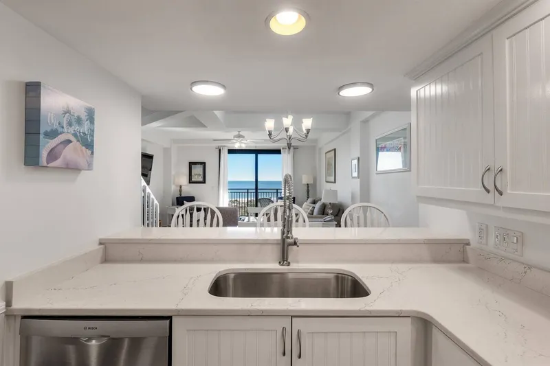 Enjoy ocean views while you do the dishes or load the dishwasher in the kitchen.