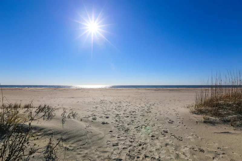 Beach access is supremely easy from the Shipwatch community.