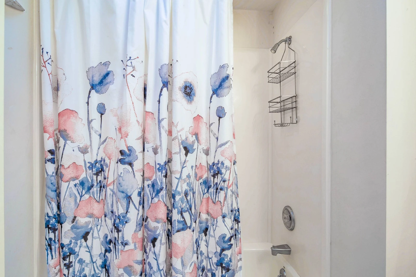 There is also a shower/tub combo in the king en suite bathroom.