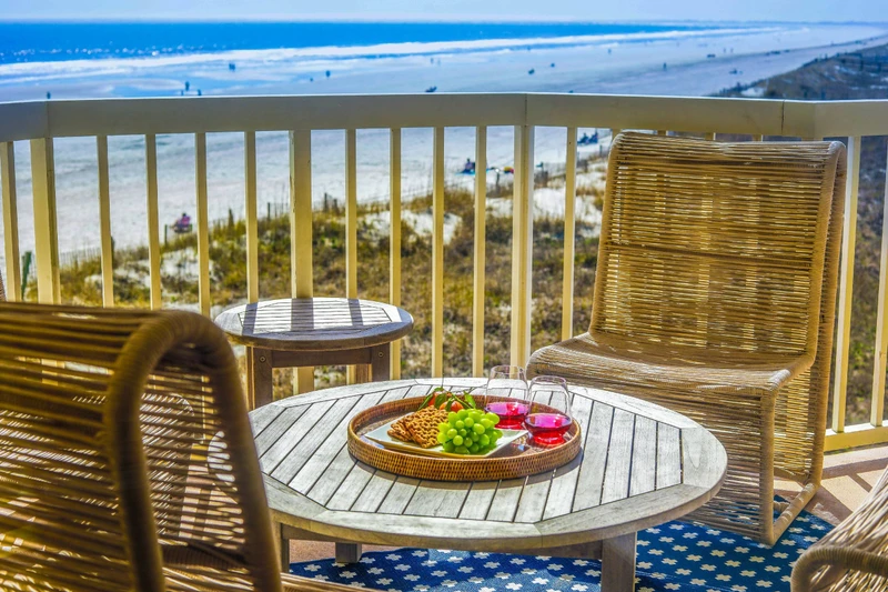 Sunshine Daydream overlooks the crashing Atlantic Ocean waves, sandy beach & gorgeous sand dunes.