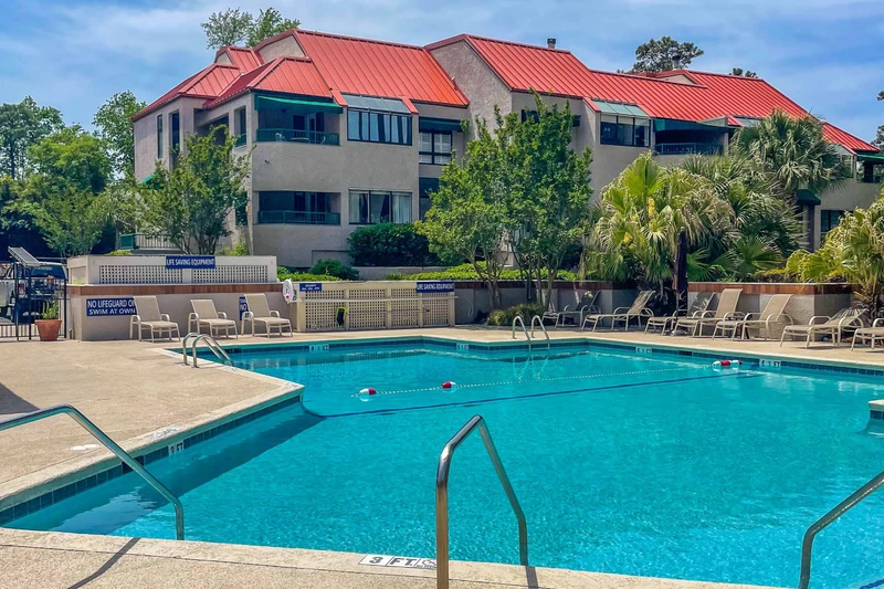 Guests of Good Vibes are welcome to access the Anchorage community pool.