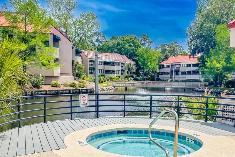 Guests of Good Vibes are also welcome to use the Anchorage community hot tub that overlooks the lagoon.