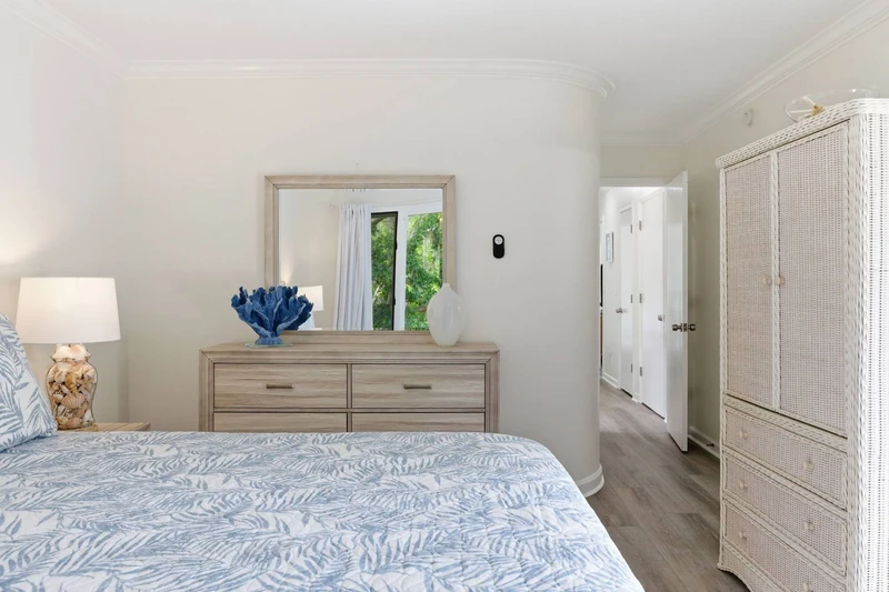 Lovely primary suite