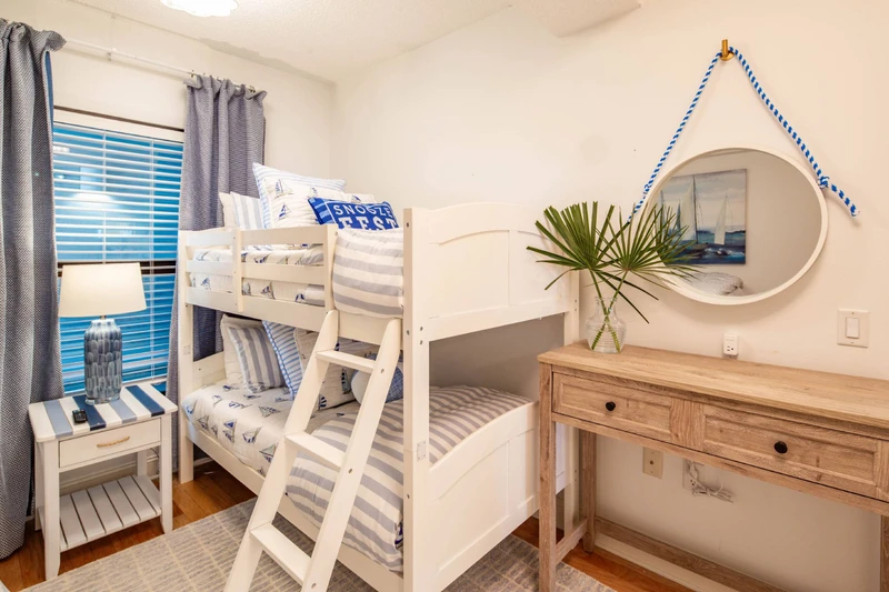 Your kids will love the bunk bedroom!