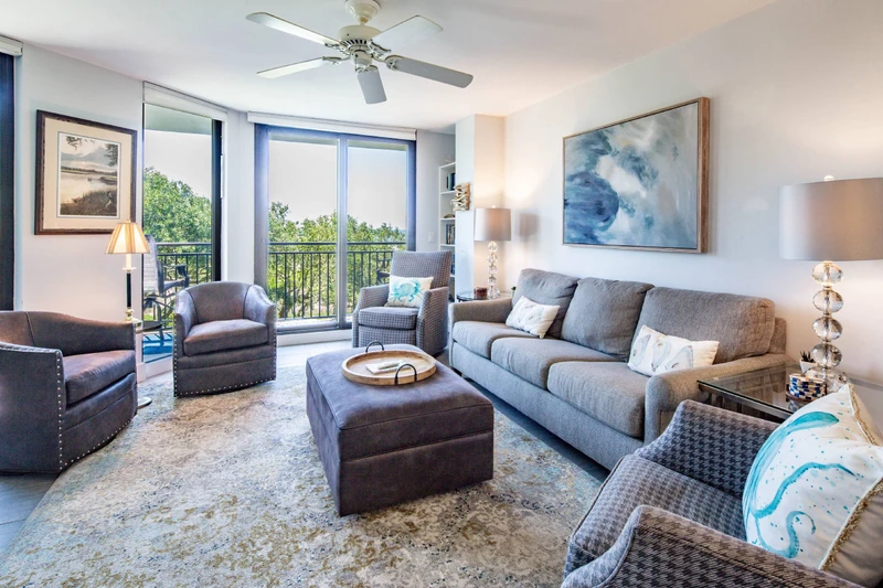 There is plenty of seating in the living room for your family to gather together and enjoy one another's company.